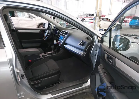 2018 Subaru Outback 2.5I Premium z USA, uszkodzony, nr VIN 4S4BSAFC7J3288248